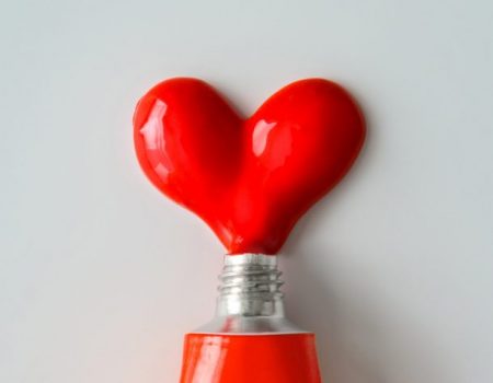 Ljubav je luksuz, Ljubice