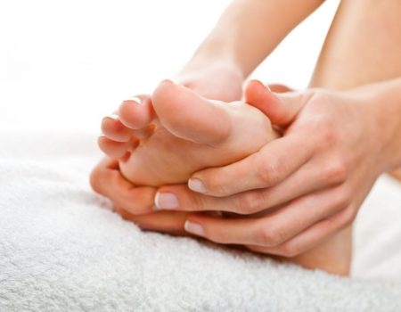 Masažom stopala “izliječite” bolna ramena!
