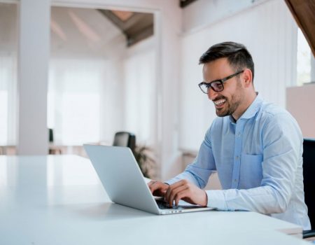 Pravi muškarci nikad ne rade ovih sedam stvari!