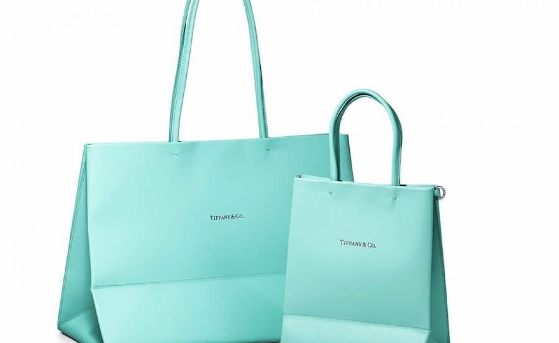 Legendarna tirkizna Tiffany & Co. vrećica postala je kožna torba