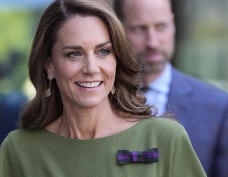 Kate Middleton i jesenji modni hit: kombinacija maslinasto zelene i tople braon