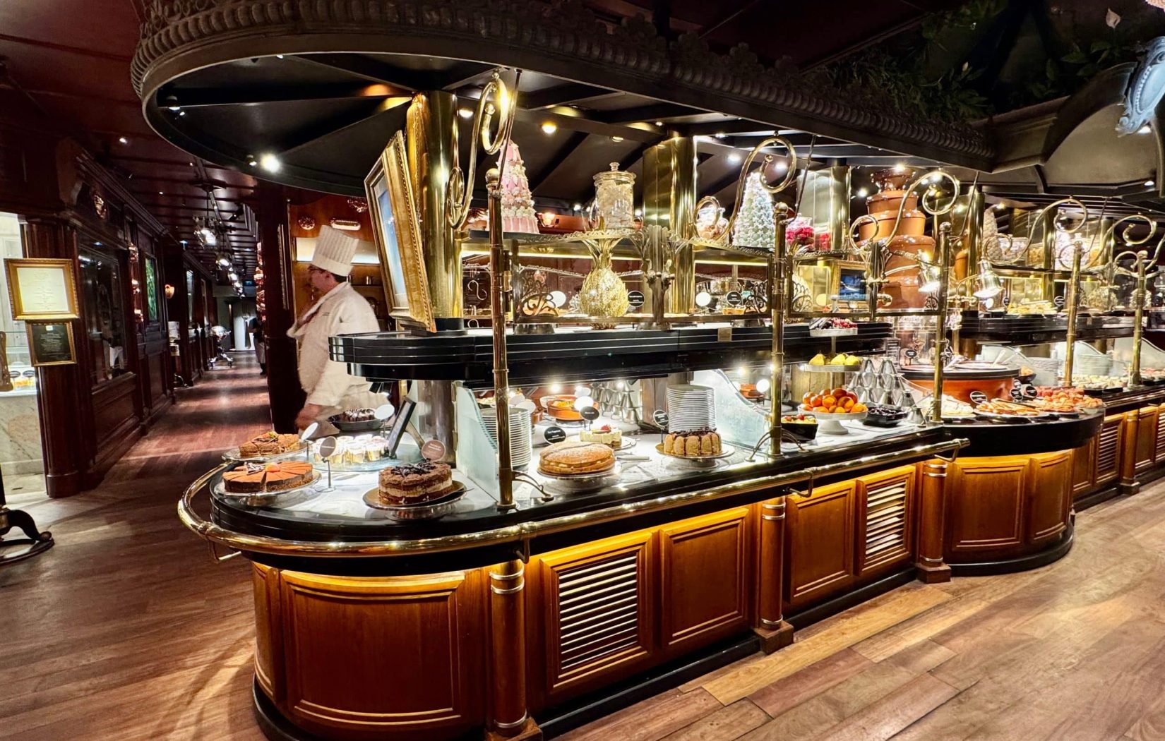 Les Grands Buffets: Iskustvo koje vrijedi doživjeti u Francuskoj