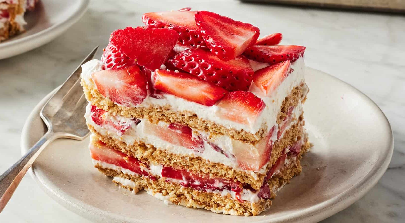 Osvježavajuća torta sa jagodama bez pečenja