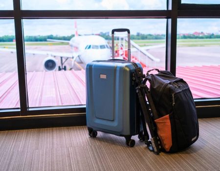 Kako pravilno spakovati power bank i baterije za putovanje avionom 2026